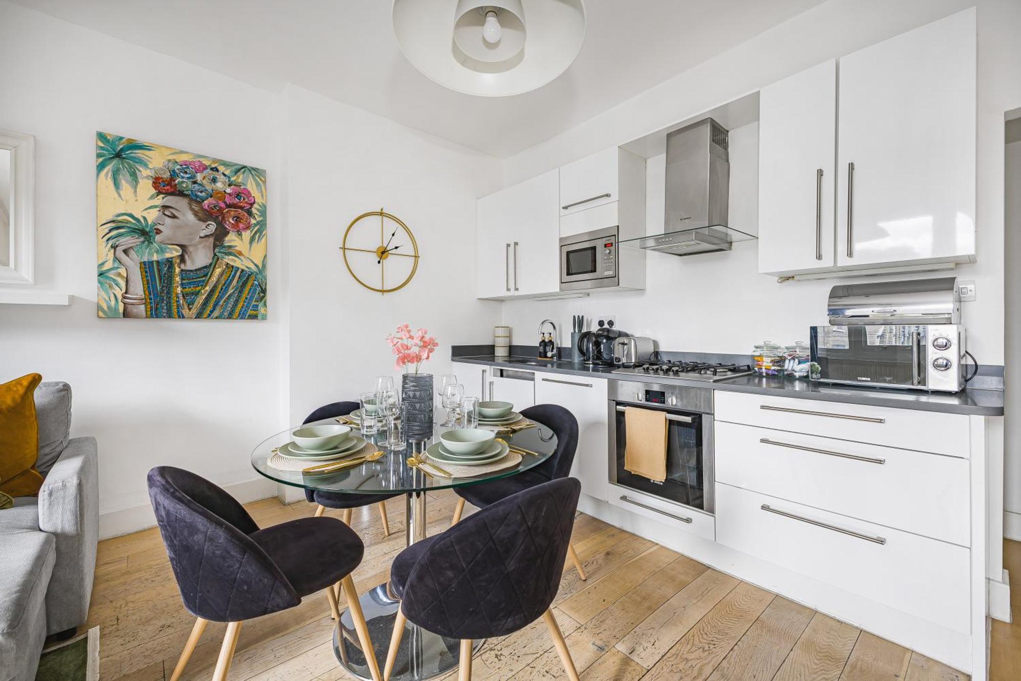 Great Eastern 2 By Artsy Apartamento *